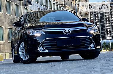 Toyota Camry 2017