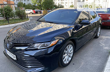Седан Toyota Camry 2017 в 