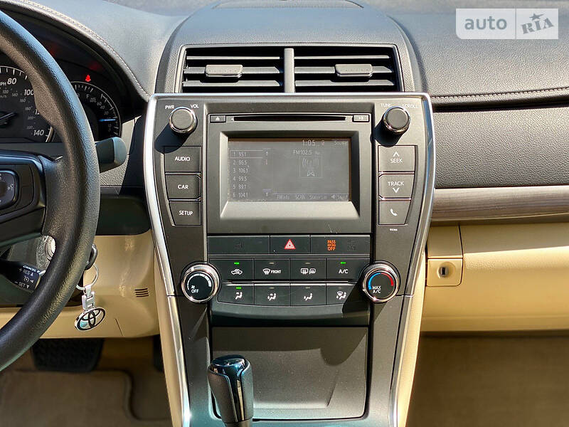 Седан Toyota Camry 2015 в Дніпрі