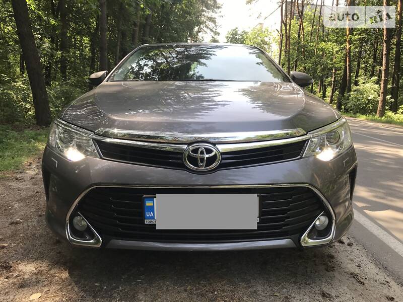 Toyota Camry 2016
