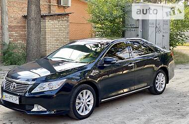 Седан Toyota Camry 2013 в 