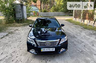 Седан Toyota Camry 2013 в 