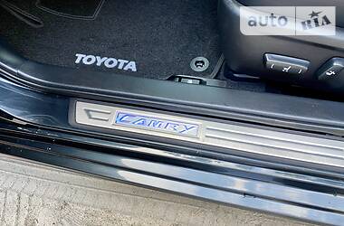 Седан Toyota Camry 2013 в 