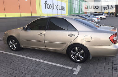 Седан Toyota Camry 2003 в Мариуполе