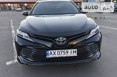 Седан Toyota Camry 2020 в Харькове