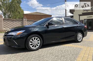 Седан Toyota Camry 2015 в 