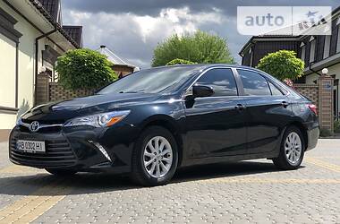 Седан Toyota Camry 2015 в 