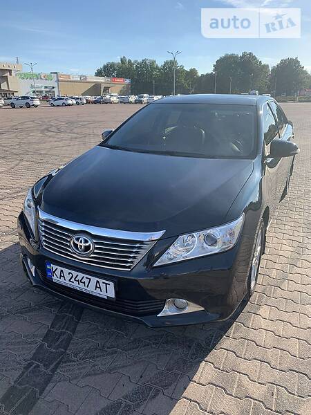 Седан Toyota Camry 2013 в Житомире