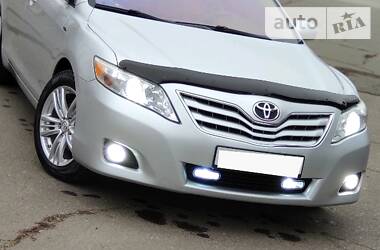 Седан Toyota Camry 2011 в Алчевске