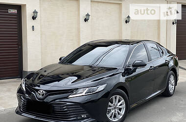 Седан Toyota Camry 2018 в Одессе