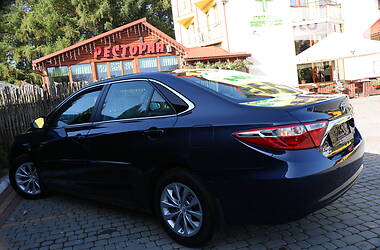 Седан Toyota Camry 2015 в Трускавці