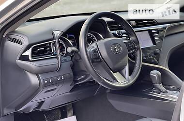 Седан Toyota Camry 2019 в Ивано-Франковске