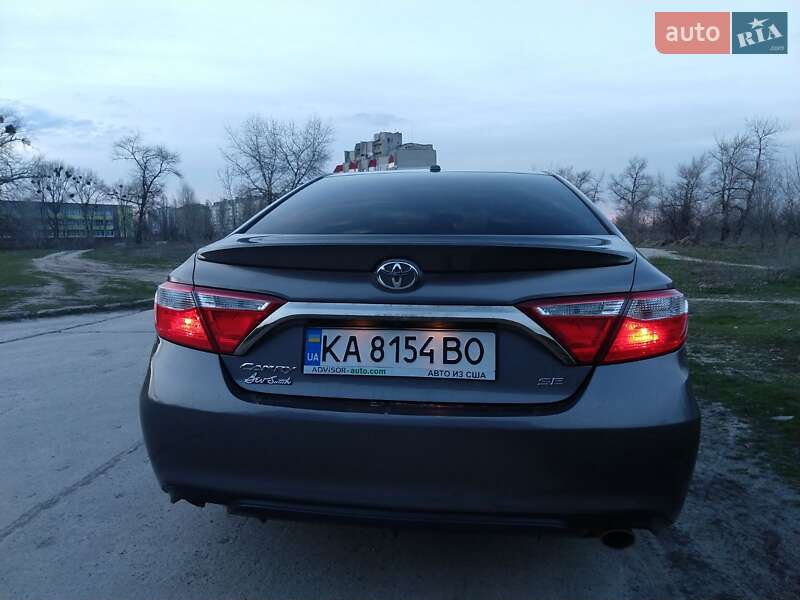 Седан Toyota Camry 2017 в Києві
