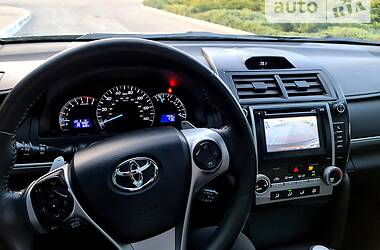 Седан Toyota Camry 2013 в Полтаве