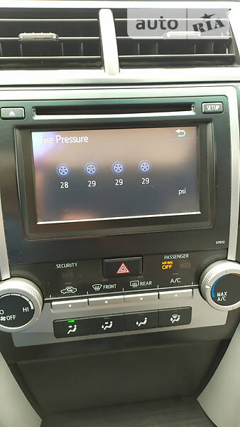 Седан Toyota Camry 2012 в Днепре