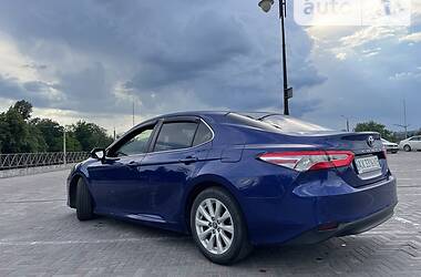 Седан Toyota Camry 2018 в Харькове