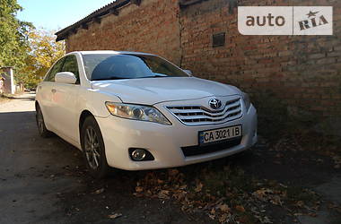 Седан Toyota Camry 2011 в Умани