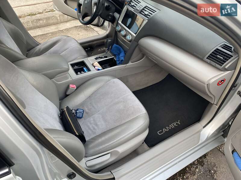 Седан Toyota Camry 2008 в Ивано-Франковске