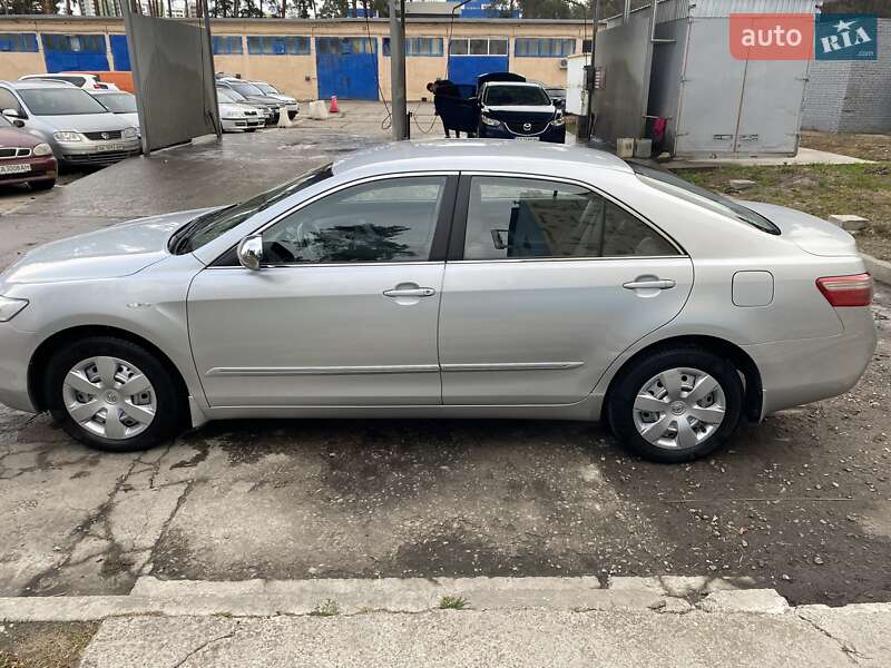 Седан Toyota Camry 2008 в Ивано-Франковске