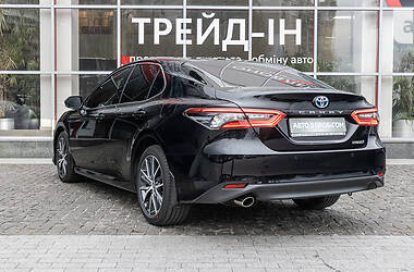 Седан Toyota Camry 2021 в Днепре