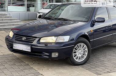 Седан Toyota Camry 1997 в Одессе