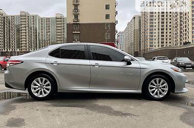 Седан Toyota Camry 2018 в 