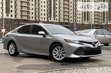 Седан Toyota Camry 2018 в 