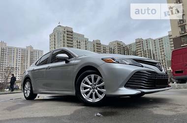 Седан Toyota Camry 2018 в 