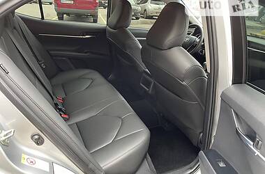 Седан Toyota Camry 2018 в 
