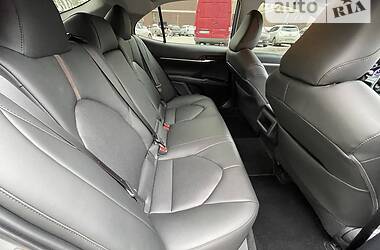 Седан Toyota Camry 2018 в 