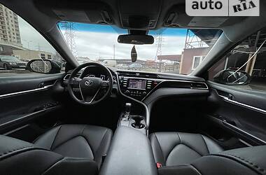 Седан Toyota Camry 2018 в 