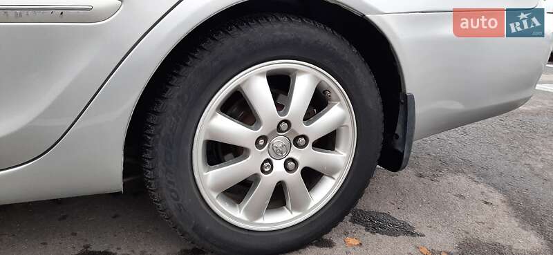 Седан Toyota Camry 2004 в Запорожье