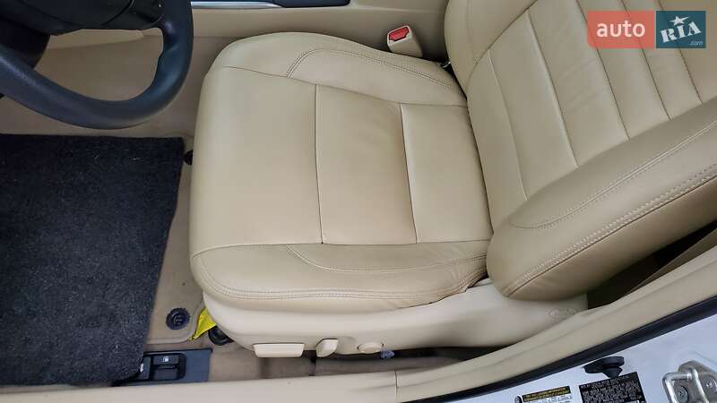 Седан Toyota Camry 2015 в Умани