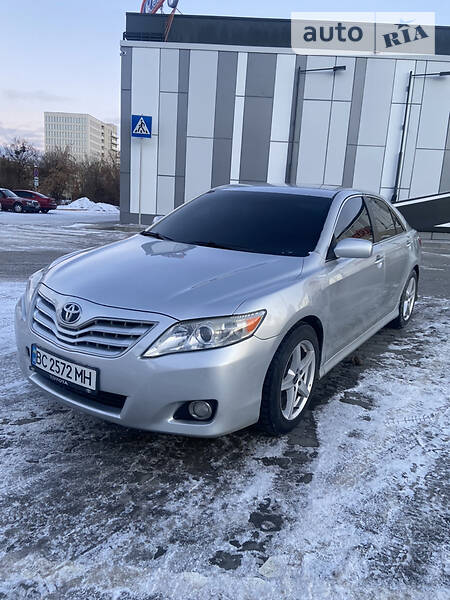 Седан Toyota Camry 2006 в Львове