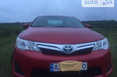 Седан Toyota Camry 2013 в Києві