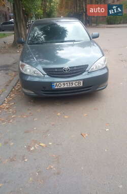 Седан Toyota Camry 2002 в Ужгороде