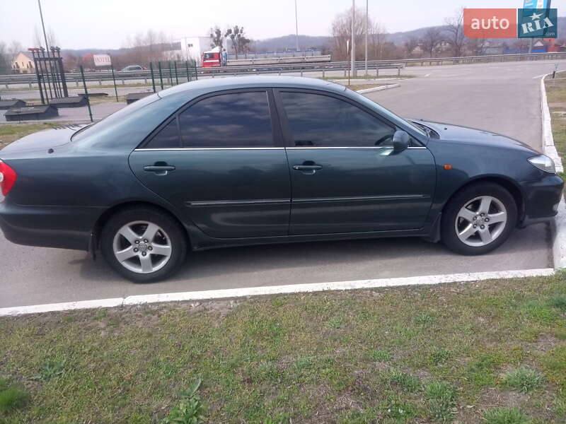 Седан Toyota Camry 2002 в Ужгороді