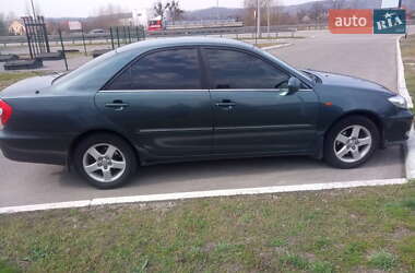 Седан Toyota Camry 2002 в Ужгороде