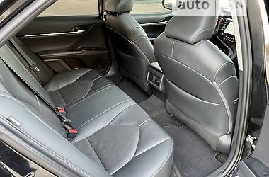 Седан Toyota Camry 2019 в 