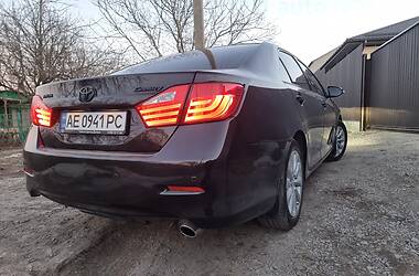 Седан Toyota Camry 2013 в Днепре