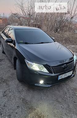 Седан Toyota Camry 2013 в Днепре