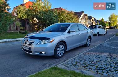 Седан Toyota Camry 2008 в Рівному