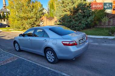 Седан Toyota Camry 2008 в Рівному