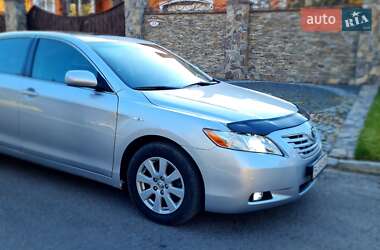 Седан Toyota Camry 2008 в Рівному
