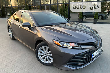 Седан Toyota Camry 2020 в Борисполе