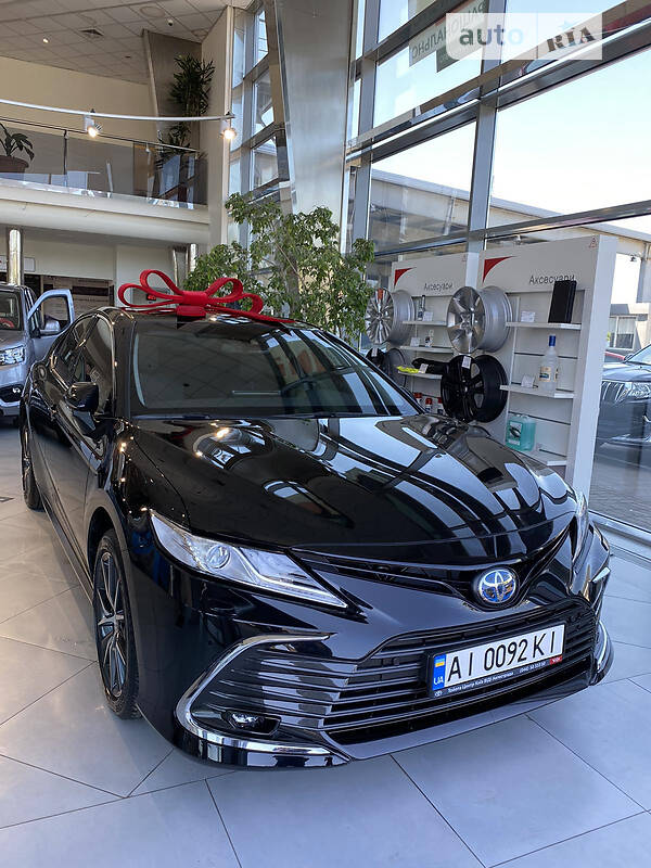 Toyota Camry 2021