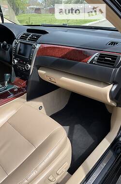 Седан Toyota Camry 2012 в 