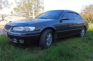 Седан Toyota Camry 1999 в Белгороде-Днестровском