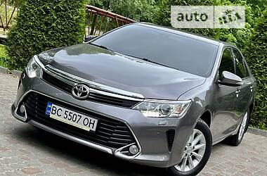 Toyota Camry 2016