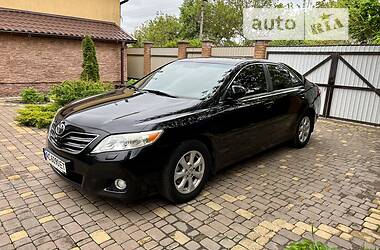 Седан Toyota Camry 2011 в Броварах